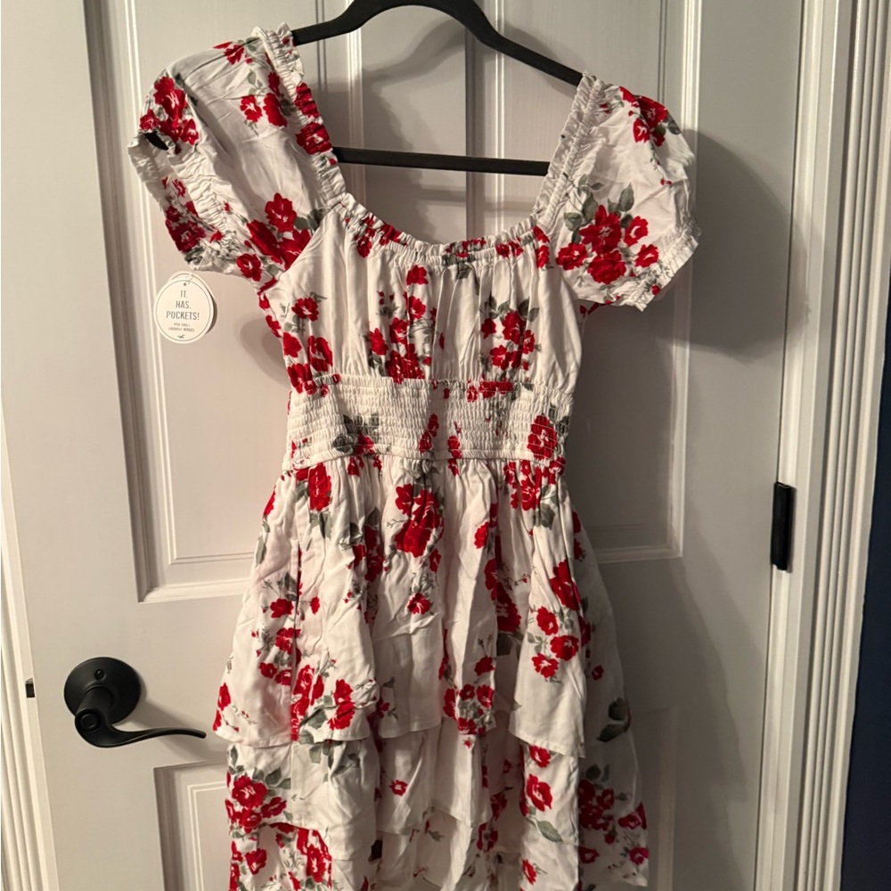 Hollister White & Red Floral Puff-Sleeve